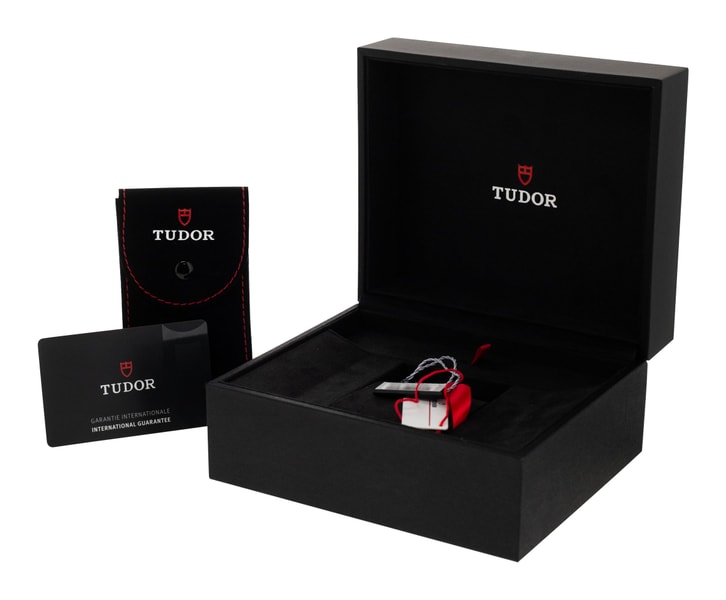 Tudor Black Bay Pro M79470-0003